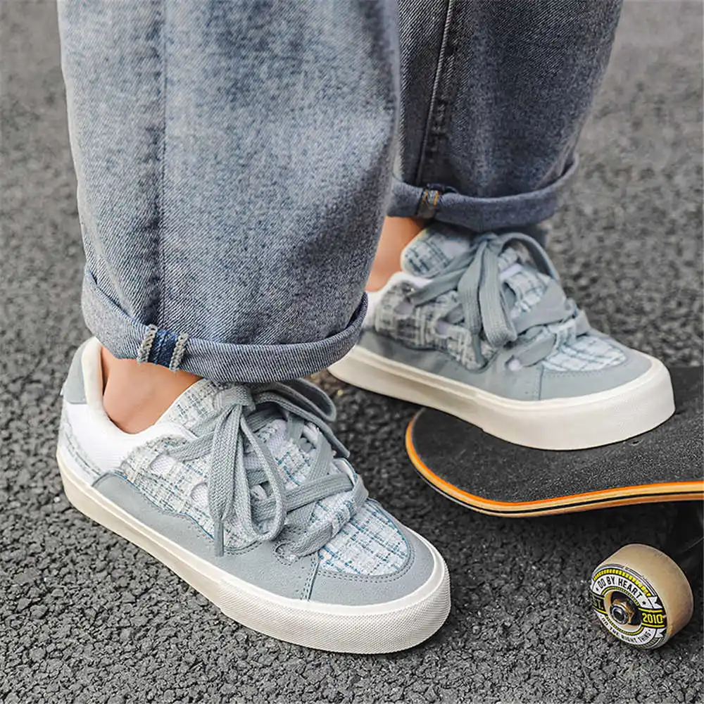 Con cordones, zapatos escolare - Tech Accessories Products reseña y precio